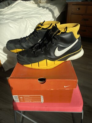 2006 Nike Zoom Kobe 1 Men sz 10 black/white-varsity maize 313143-013