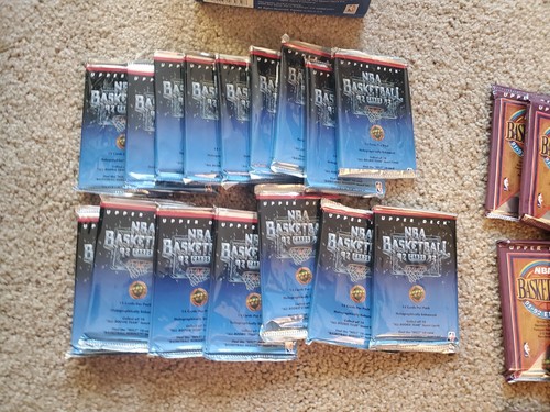 91-92 Upper Deck Basketball Sealed +24 packs + (16) packs 92-93 Upper Deck - Picture 5 of 5