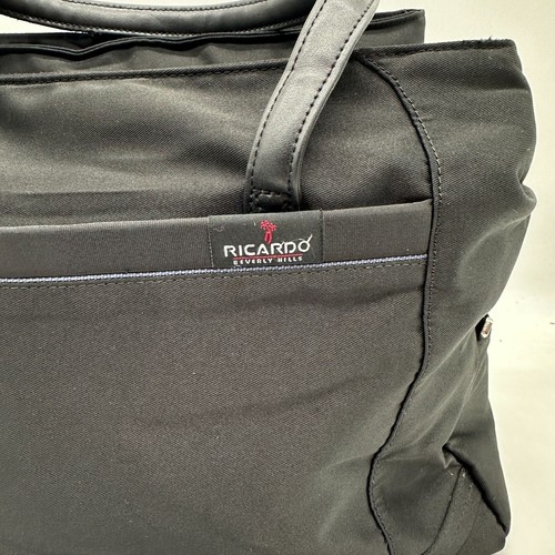 Ricardo Beverly Hills Duffle, Carry On Bag Unisex Nylon Pockets Black - Picture 4 of 12