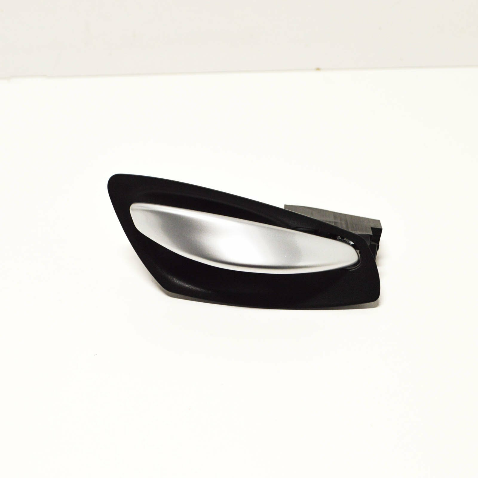 NEW BMW Z4 E85 INTERIOR LEFT SIDE DOOR HANDLE 51418040651 ORIGINAL