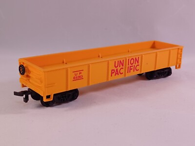 HO Scale Union Pacific UP 65263 Open Gondola Freight Train Car Yellow Horn Hook
