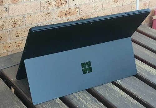 Microsoft Surface Pro 6 tablet Black - i5 8th Gen - 8GB Ram 256 GB - WIN 10 - Picture 5 of 10