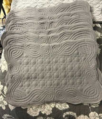 Loom and Mill Quilted Placemats Set of 6 Gray - New