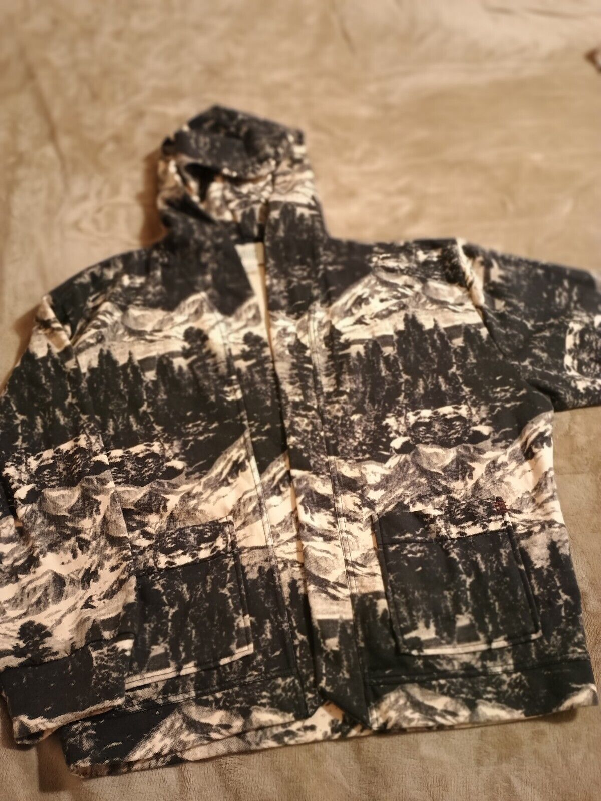 Picture 2 of 16