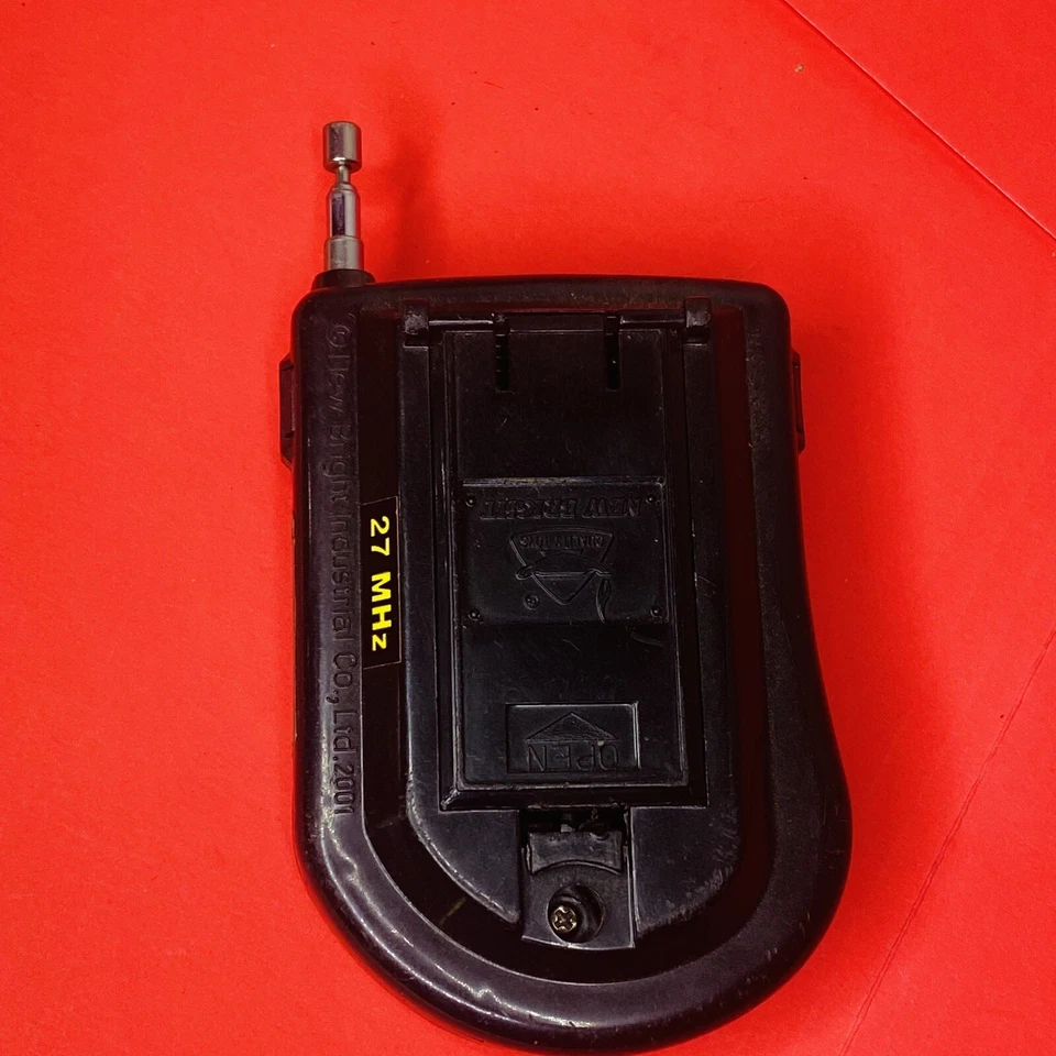 DE COLECCIÓN NUEVO BRILLANTE 27MHZ MANDO A DISTANCIA DE REPUESTO Juguetes de Calidad Foto 3 de 4