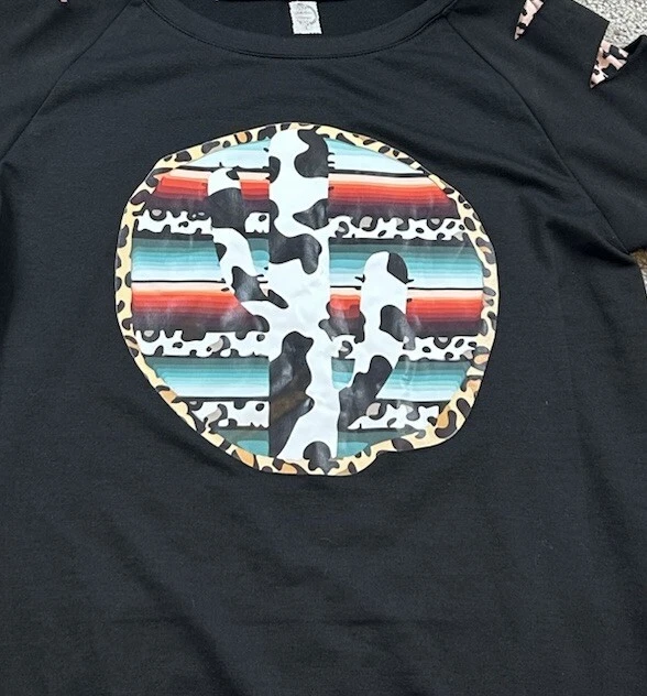 Sudadera grande pulóver con gráfico de cactus de vaca Bella Grace Boutique para mujer Foto 2 de 4