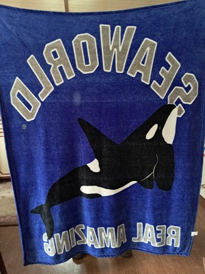 Sea World Throw Blanket Orca Whale Fleece - Real amazing 