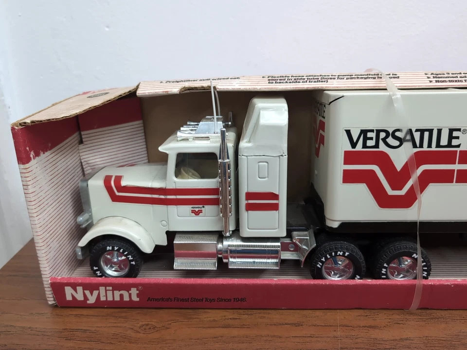 Vintage Original Nylint Freightliner Semi Truck Versatile Tractor 836 - Image 2 of 4
