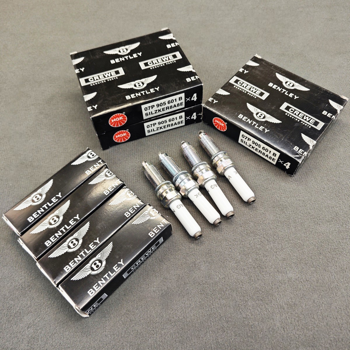 12 Pcs Bentley Spark Plugs W12 6.0T 07P905601B For W12 NEW