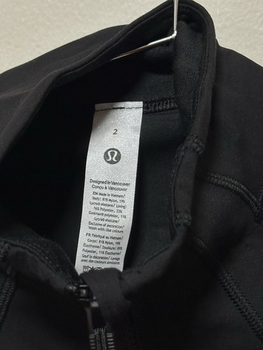 Womens Lululemon Define Cropped Jacket Nulu NWT Size 2 Black - Picture 3 of 4