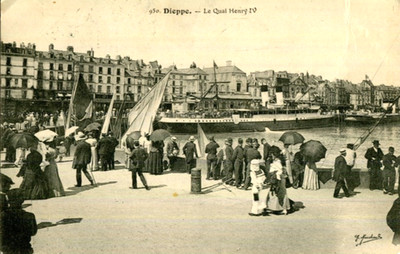 AK 1910er Jahre unbekanntes Passagierschiff am Quai Henry IV in Dieppe Frankreich