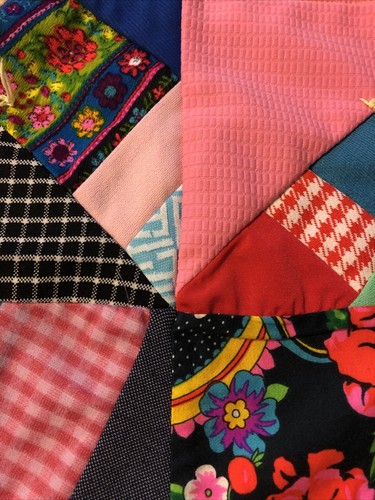 Vintage Patchwork Quilt 1970s Crazy Colorful Handmade Lap Quilt Throw 38x46.5 - Picture 2 of 9