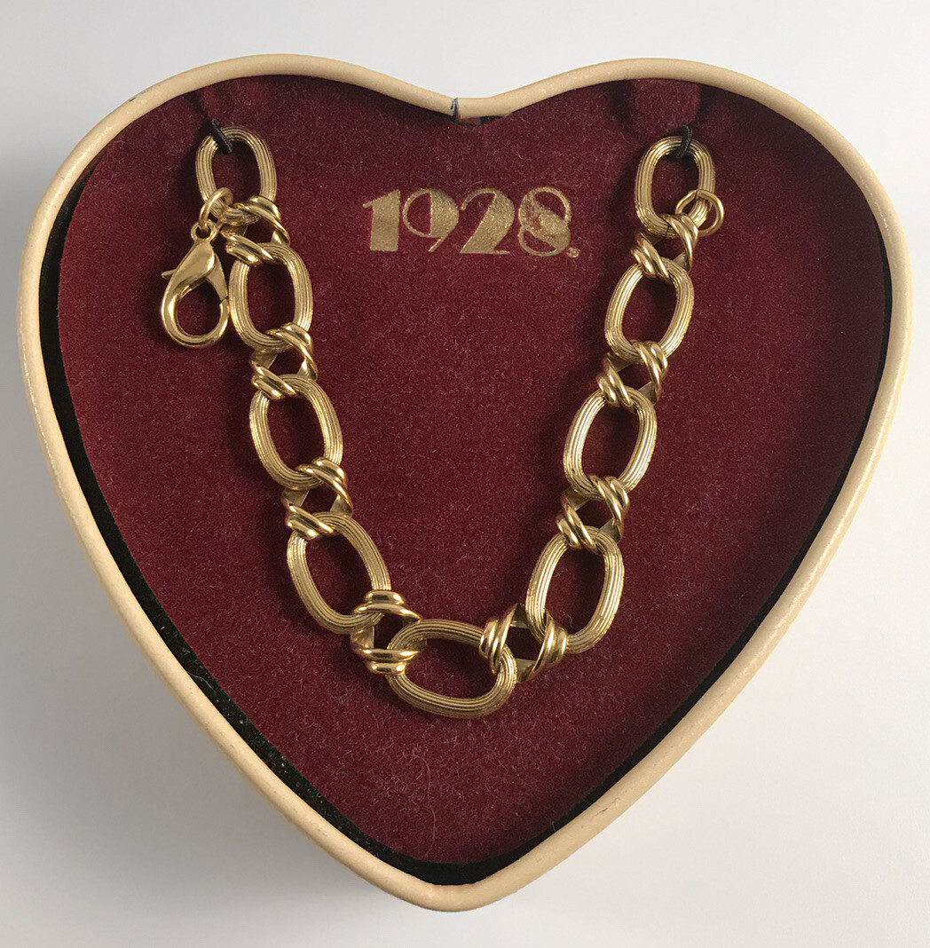 Vintage 1928 NIB Gold Tone Link Chain Bracelet with Original Tin