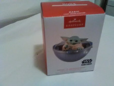 2024 Hallmark Ornament Star Wars The Mandalorian Grogu In Hovering Pram
