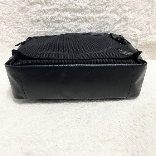 Yoshida Bag Porter Heat horizontal shoulder 703-06975 10 Black - Picture 2 of 9