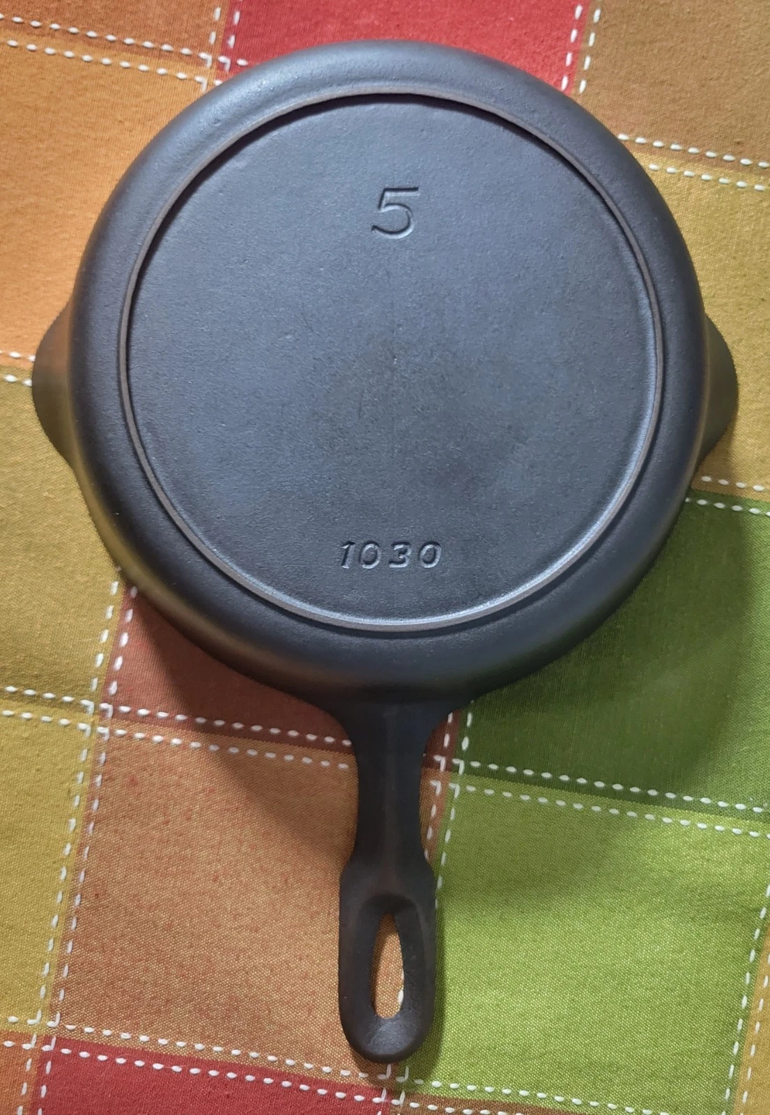 Vintage Griswold No. 5 Cast Iron Skillet (Restored & Seasoned) FREE SHIPPING
Opens in a new window o