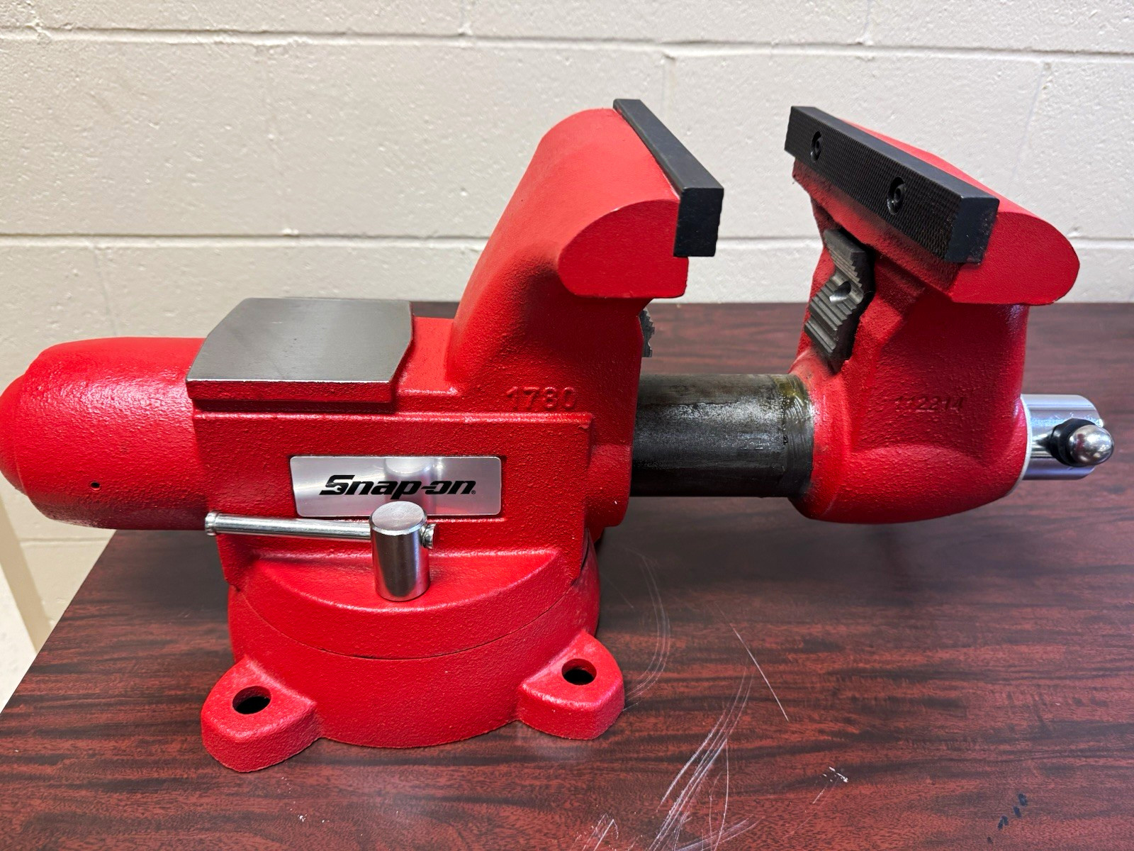 Snap-on WV1780B 8” Bench Vise New never mounted or used. Wilton Tradesman 1780