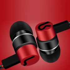 Cuffie cablate isolanti dal rumore con ottimi bassi nell'orecchio 3 auricolari da 5 mm