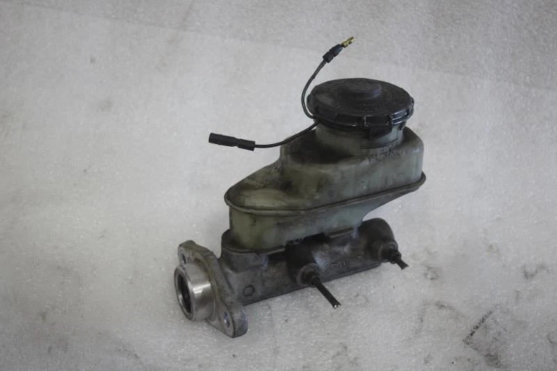 2003 ACURA CL TYPE S BRAKE MASTER CYLINDER WITH RESERVOIR - Image 2 of 4