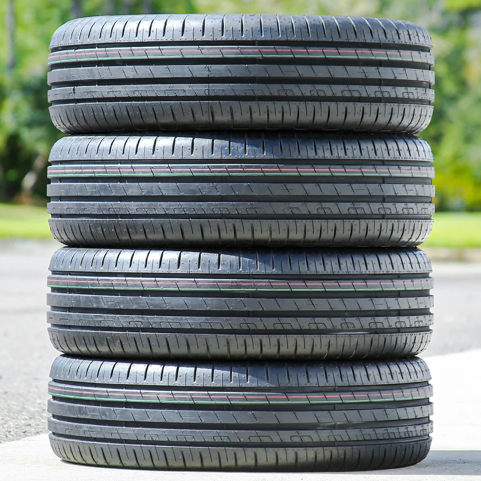 4 Tires Goodyear EfficientGrip Performance 215/55R17 94V Performance Foto 3 de 4