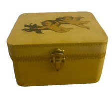 VTG 2 Cherubs Yellow Wood Trinket Jewelry Box W/Brass Lock Velvet Lined 6x4x5”