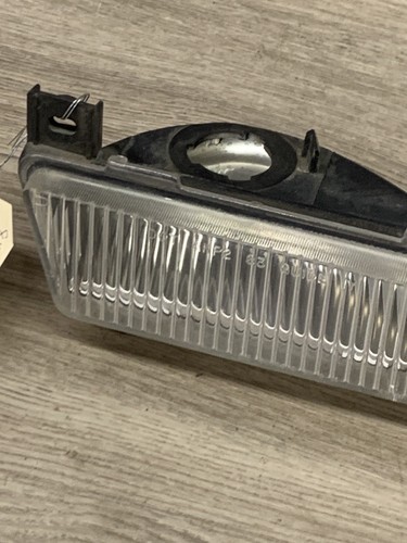 1984 thru 1987 C4 Corvette Right Front Bumper Side Marker Light Lamp GM 16500646 - Picture 5 of 7