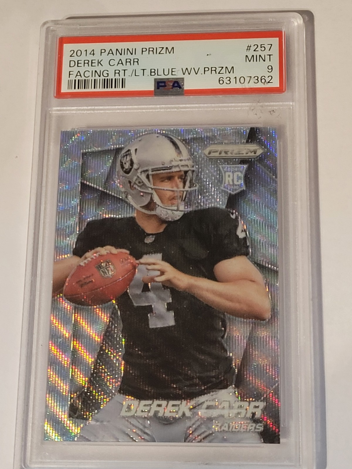 2014 Panini Prizm Light Blue Wave Derek Carr Facing Rt Rookie /99 PSA 9