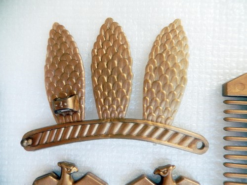 1984 Golden Girls Dragon Queen Gold Belt Sheath & 4 Combs Accessories Galoob - Picture 3 of 3