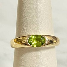 silver ring Vintage Peridot Ring, Peridot engagement ring, August birthstone