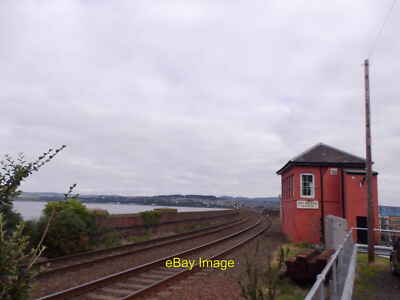 Foto 12x8 Tay Bridge South, Wormit Das Stellwerk am Fife Ende des c2015