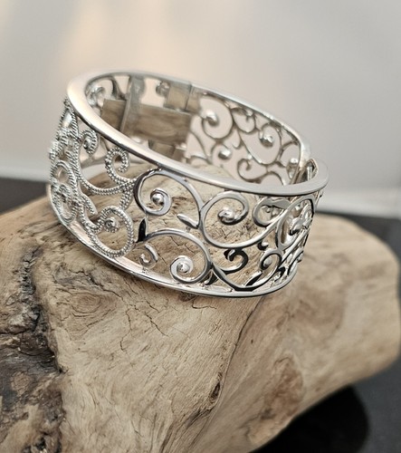 Sterling Silver (925 D) Open Scroll Hinged Cuff Bracelet With Diamonds (Tested) - Picture 4 of 19