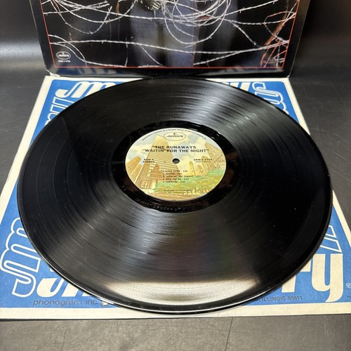 The Runaways Waitin’ for the Night LP Vinyl Record (1977) - Foto 7 di 9