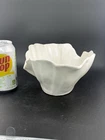 Roseville White Capri #528-9” Undulating Bowl In Excellent Mint Condition