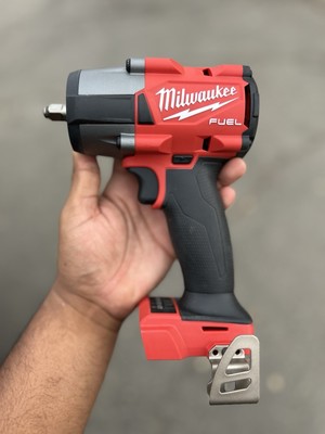 Milwaukee 2962-20 M18 Fuel 3/8 '' Mid-Torque Impact Wrench with Friction Ring