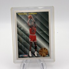 1993-94 FLEER #224 MICHAEL JORDAN LEAGUE LEADER BASKETBALL CARD (NM-MT)