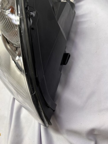 Valeo 46661 Passenger Side Xenon Headlight Comp W/ Select Porsche Cayenne 03-06 - Picture 6 of 19