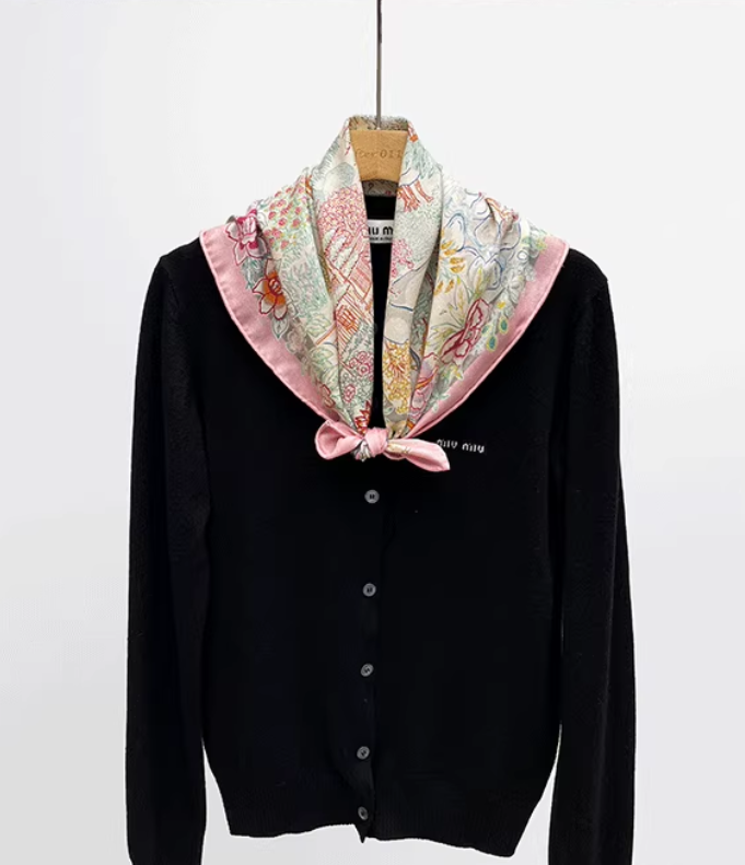 70% Cashmere 30% Silk Double-Sided Printed Square Wrap Shawl 64x64cm