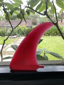 Vintage RED surfboard fin. 7” good shape