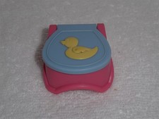 Fisher Price Loving Family Casa delle Bambole Bagno Rosa Vasino Sedia WC con Anatra