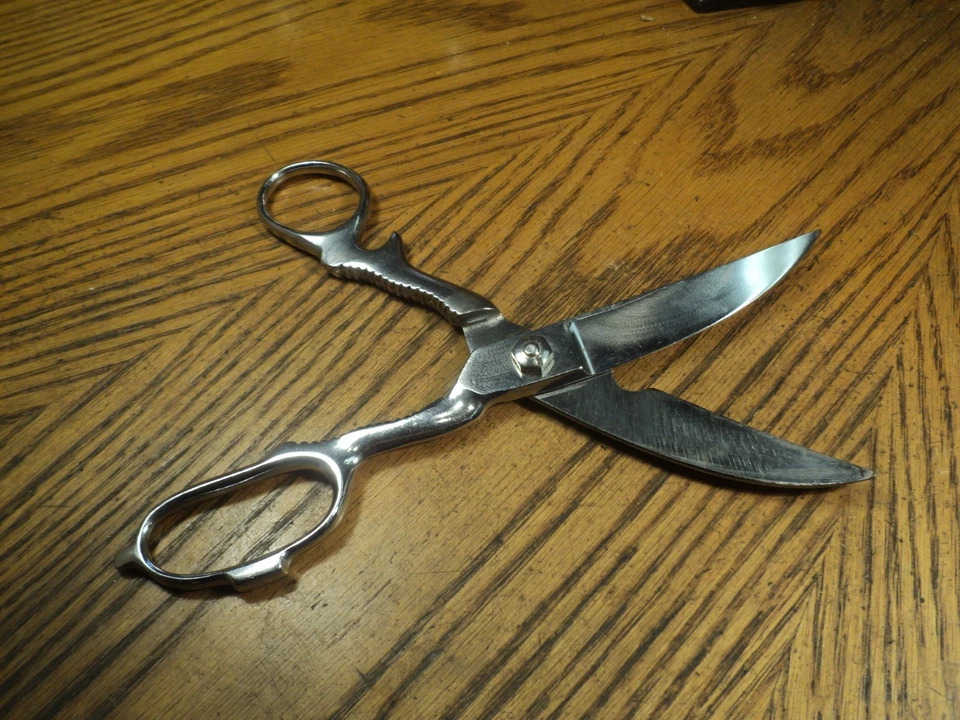 Vintage Multi Tool Schere Schere Küchenwerkzeug 8-3/4" lang Italien Markenlos