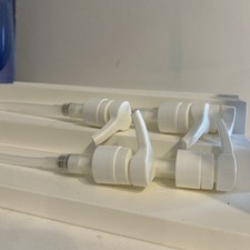 5 x White Replacement Pumps for 1 Liter (33.8oz) Bottles Shampoo and Condition 0.44 per gallon