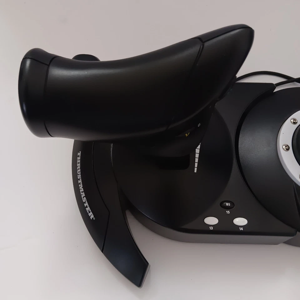 Thrustmaster T-Flight Hotas One Joystick-Throttle Combo for Xbox and PC - Image 4 of 4