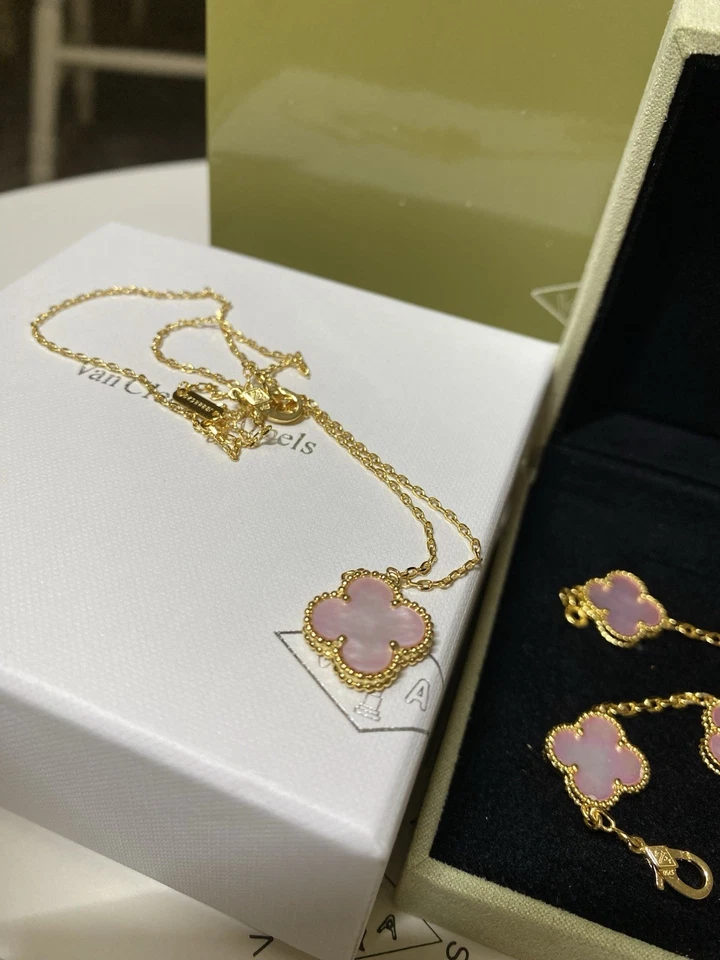 Juego de collar pulsera con caja y bolsa Foto 3 de 4