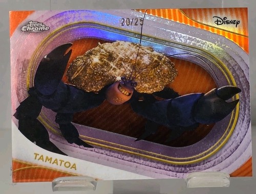 2025 Topps Chrome Disney Tamatoa #18 Orange Refractor #/25 Moana - Bild 2 von 6