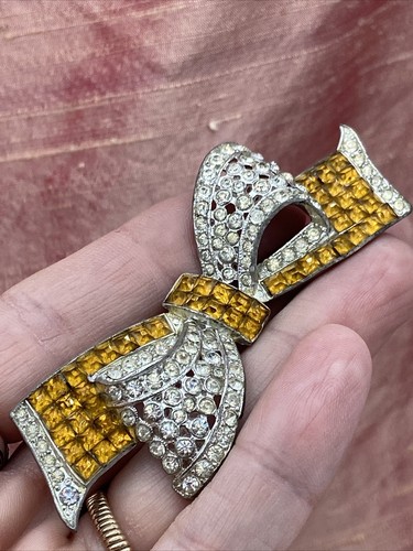 VTG Art Deco Pot Metal Invisibly Set Square RARE Orange Rhinestones Bow Brooch - Picture 2 of 15