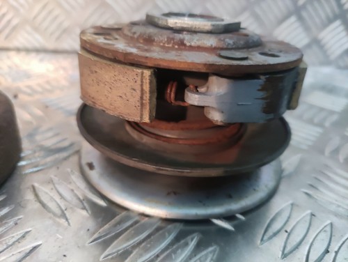 Ñ-65 HONDA DIO 50 EMBRAGUE ORIGINAL COMPLETO - Imagen 2 de 4