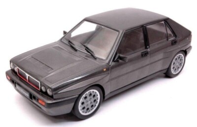Triple9 1800172 Lancia hf Delta Integrale 16V 1997 grau 1:18 limitiert 1/1002 Mo