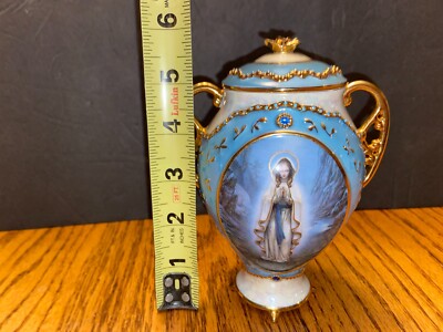 Ardleigh Elliot Visions of Mary Heirloom Porcelain Music Box Ardleigh Elliot Visions of Mary Heirloom Porcelain Music Box
