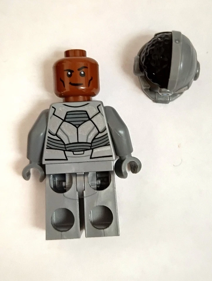 LEGO  Super Heroes Justice League Minifigure sh0470 / sh470 - Cyborg, set 76098  - Immagine 4 di 4