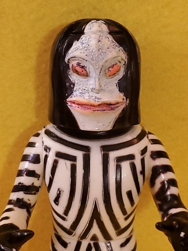 DADA ULTRAMAN KAIJU ULTRA MONSTER SERIES VINYL ACTION FIGURE BANDAI - Picture 6 of 6